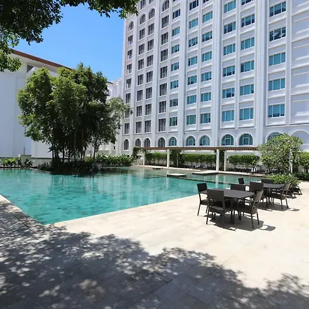 The Straits Quay Marina By Messina Clive Apartment George Town Exterior photo