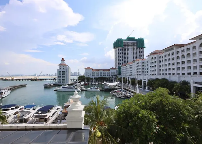 The Straits Quay Marina By Messina Clive
